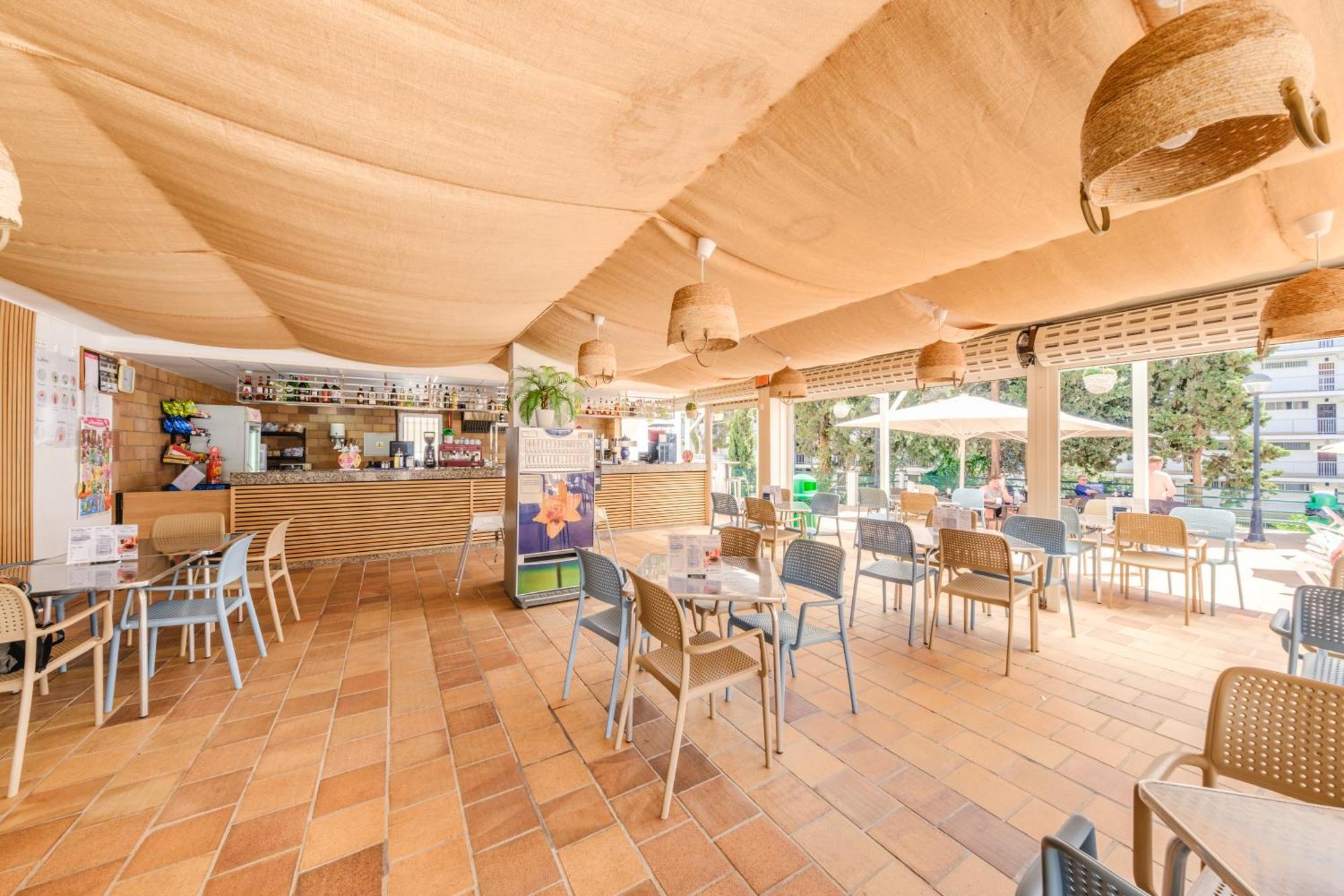 Apartamentos Vista Club Santa Ponsa Luaran gambar