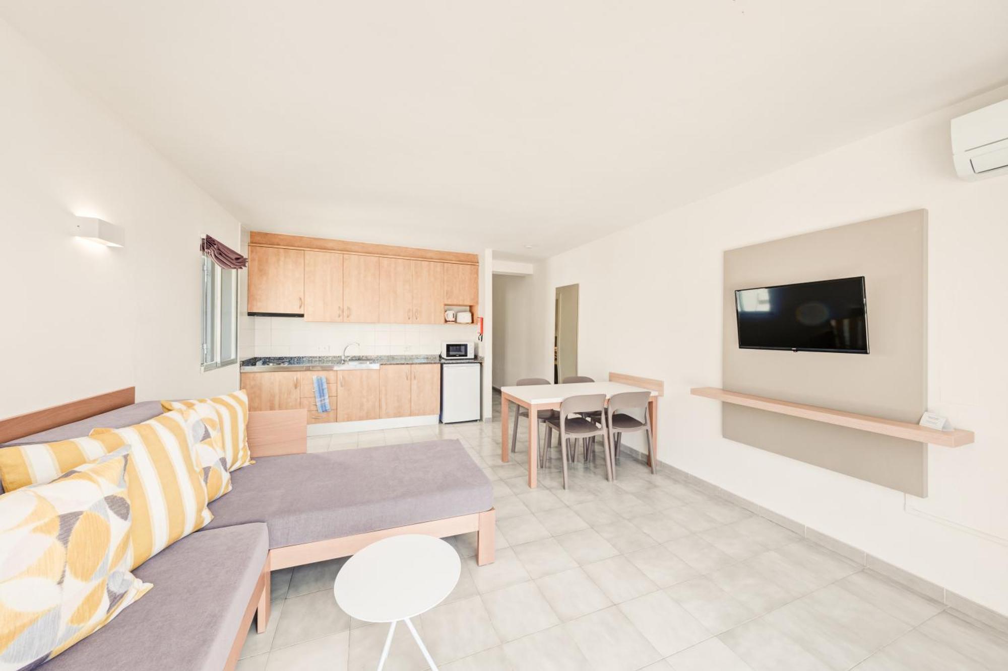 Apartamentos Vista Club Santa Ponsa Luaran gambar